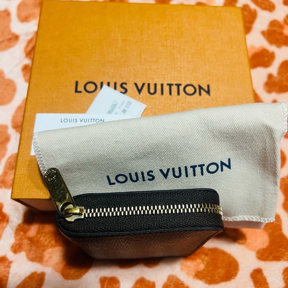 Louis Vuitton Zippy Coin Wallet - Picture 5 of 6